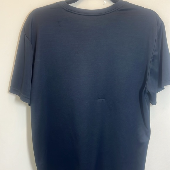 Nike Dri-Fit Black Training T-shirt with White Extra Large Swoosh Size Medium - Picture 6 of 7